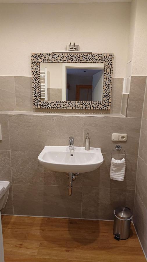 Gemuetliche Ferienwohnung Am Ortsrand Kreuzwertheim ภายนอก รูปภาพ